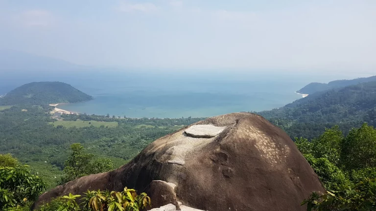 Backpacking Vietnam 3 Wochen Hai Van Pass