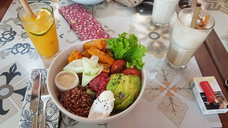 Backpacking Vietnam 3 Wochen Hoi An healthy food