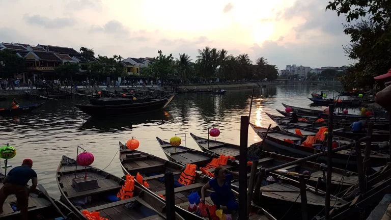 Backpacking Vietnam 3 Wochen Hoi An boats
