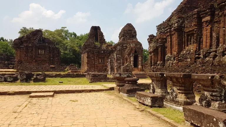 Backpacking Vietnam 3 Wochen My Son