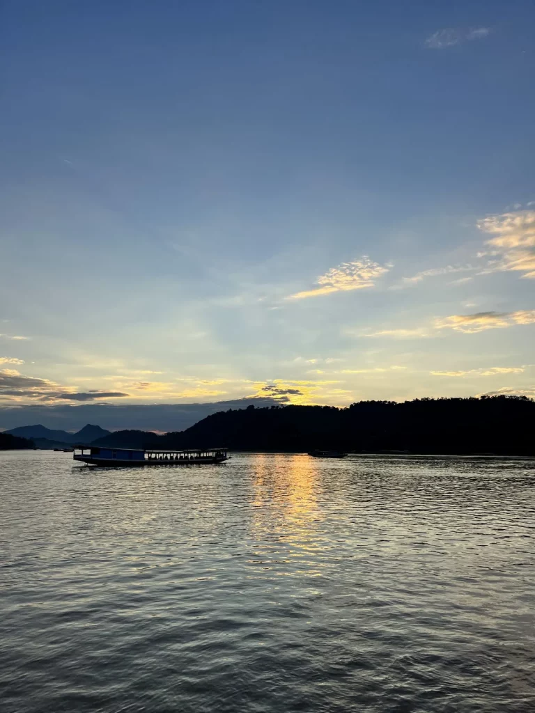 Laos Backpacking Tour - Luang Prabang Mekong