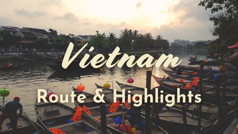 Gondeln auf Fluss in Hoi An