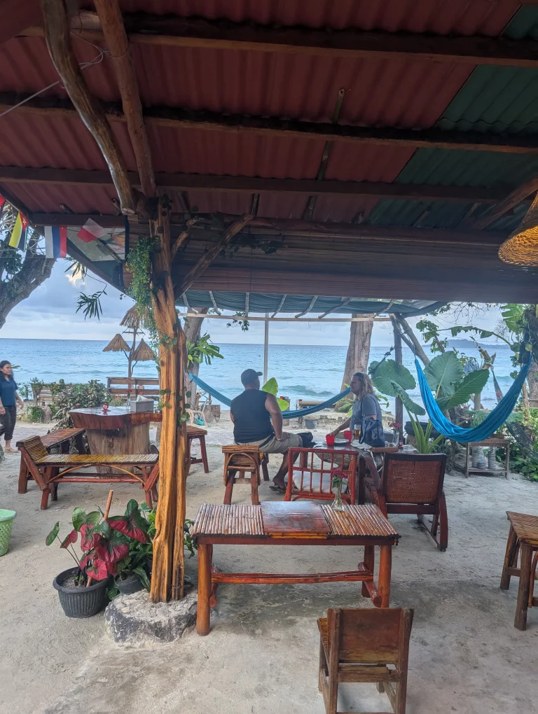Pulau Weh Erfahrungen - Taucher Bar am Gapang Beach