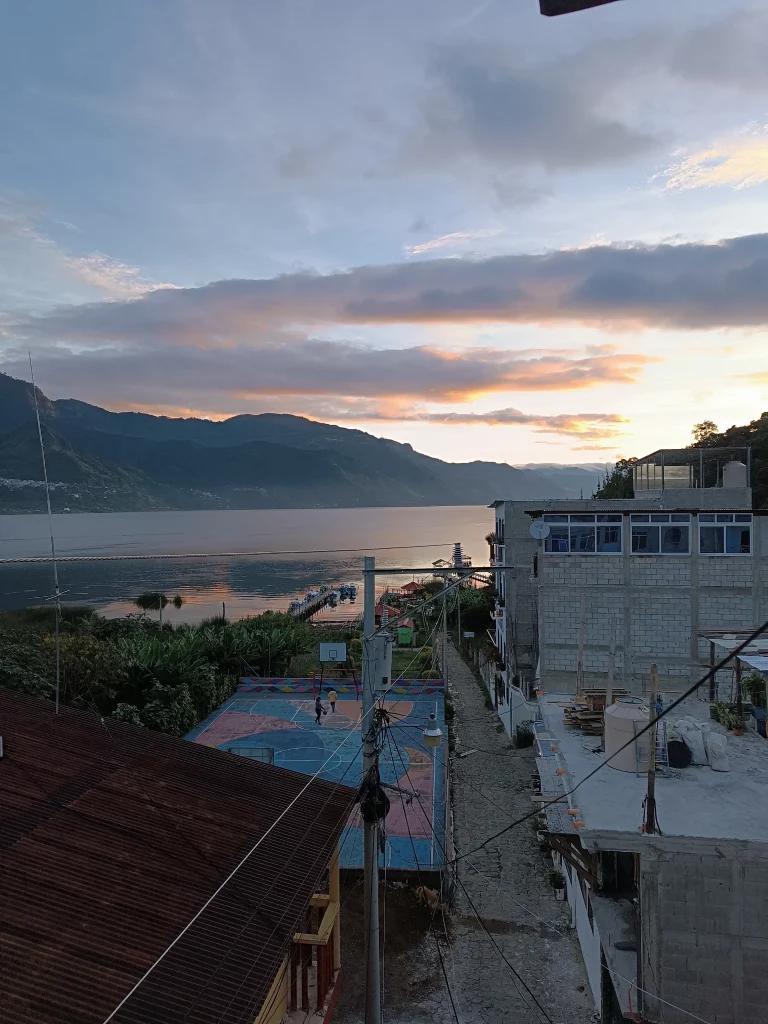 Guatemala Individualreise in 7 Tagen - Sonnenuntergang in San Juan la laguna