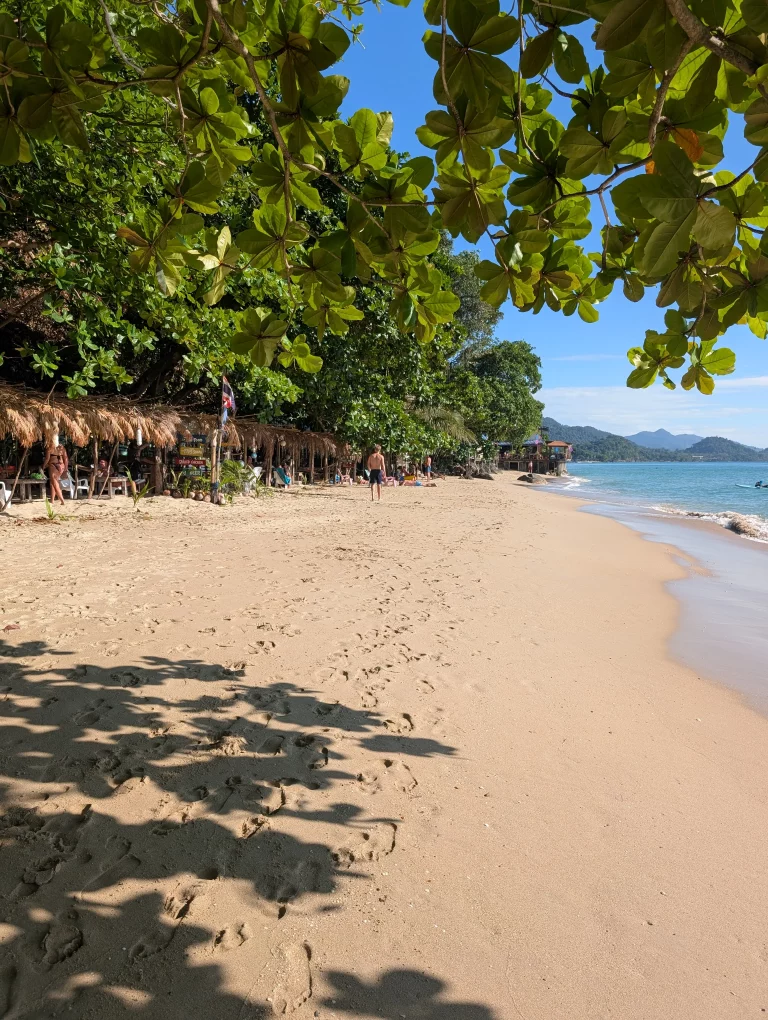 Koh Chang White Sand Beach Resort Bar