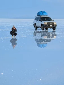 Salar de Uyuni Spiegeleffekt Jeep